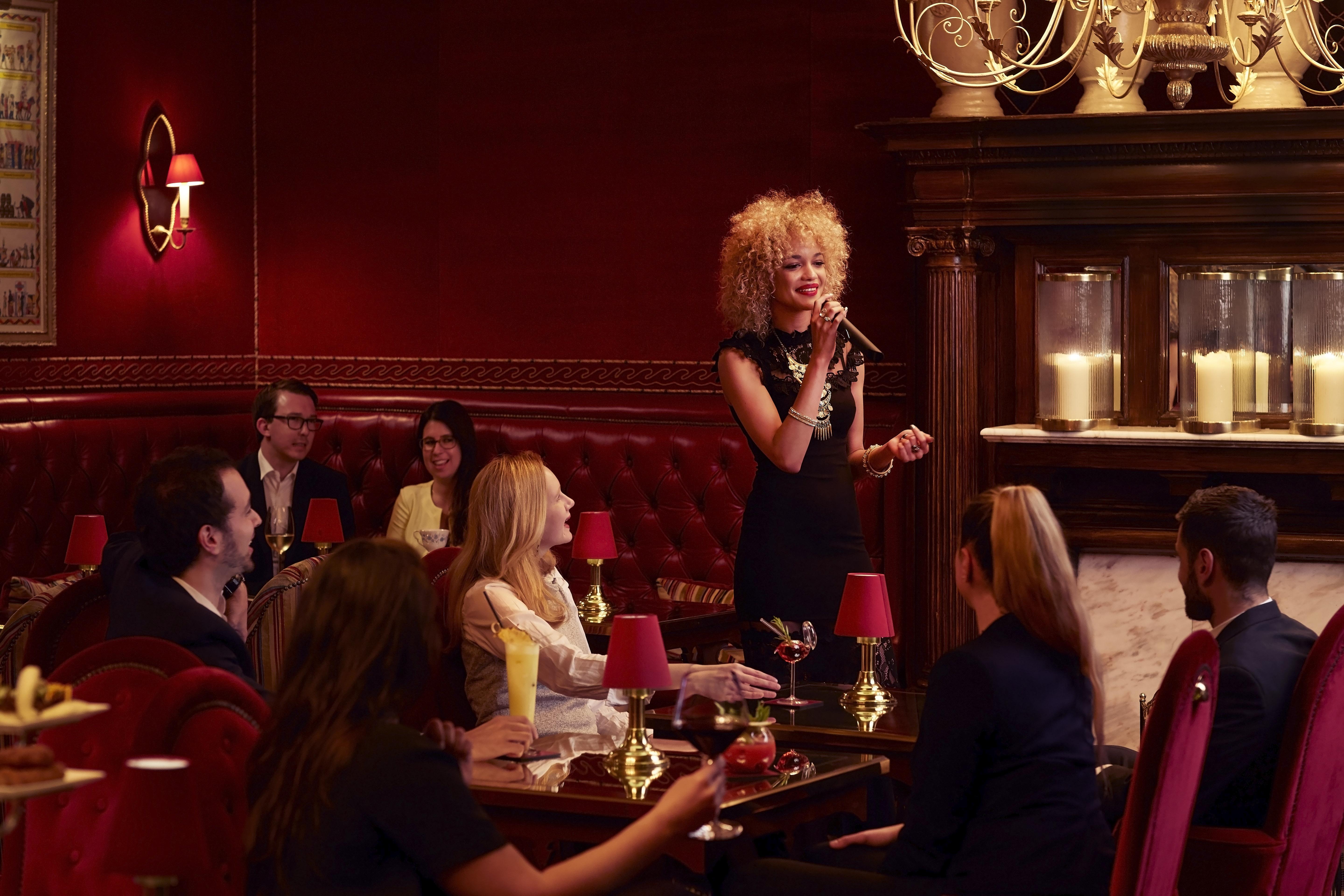Rubens At The Palace London Bagian luar foto The interior of the restaurant