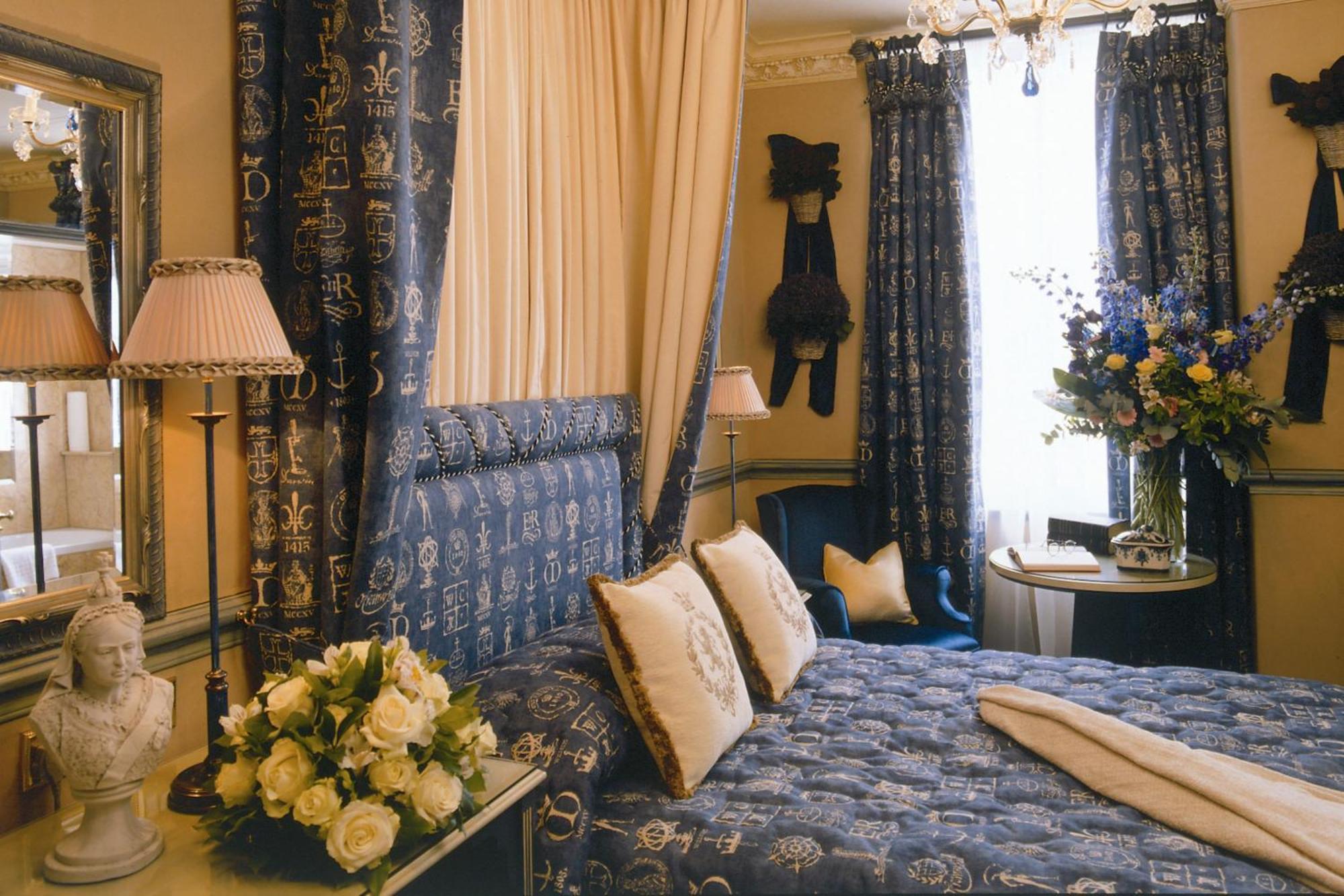 Rubens At The Palace London Bagian luar foto A bedroom at the hotel
