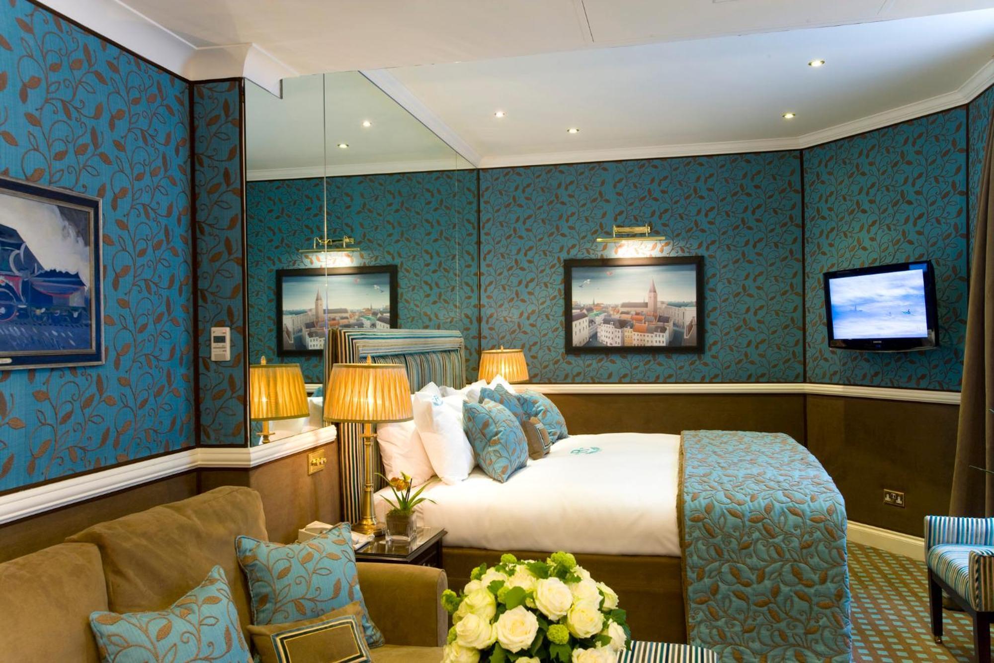 Rubens At The Palace London Bagian luar foto A bedroom at the hotel