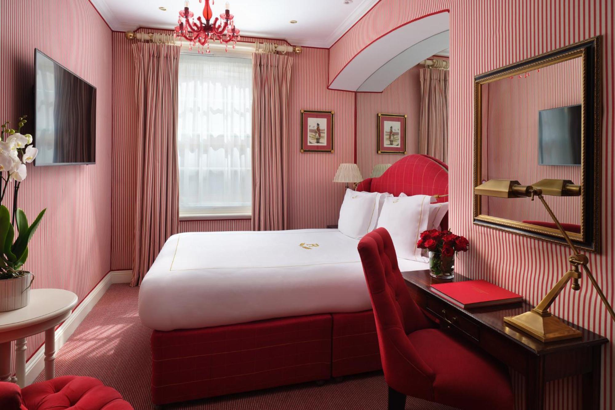 Rubens At The Palace London Bagian luar foto A room at the hotel