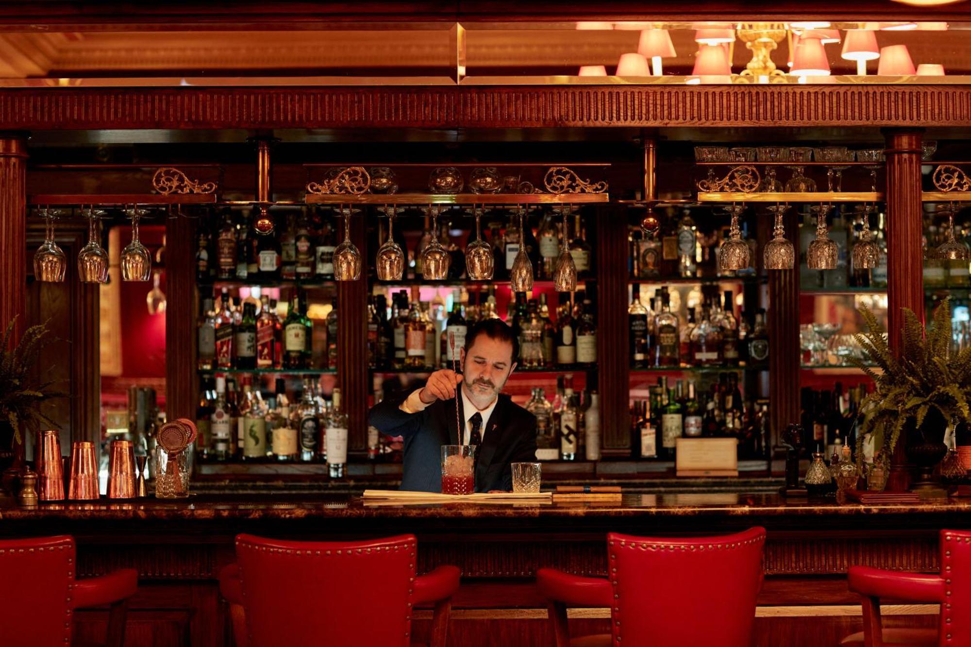 Rubens At The Palace London Bagian luar foto The bar at the St. Regis New York
